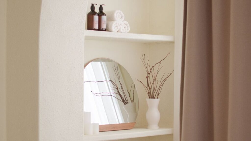 Get Cleaning Services in Coconut Grove | Bright Cleanup Management Shelves that were dusted and cleaned by Bright Cleanup in Coconut Grove