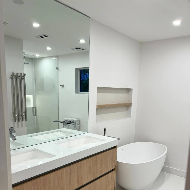 Get Cleaning Services in Coral Gables | Bright Cleanup Management Professionally cleaned living room in a Coral Gables home by Bright Cleanup.